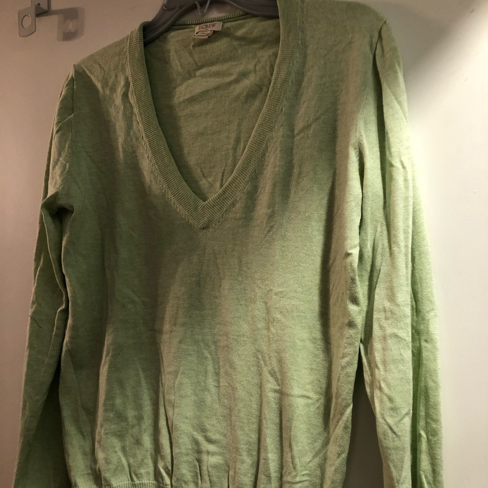 V neck sweater